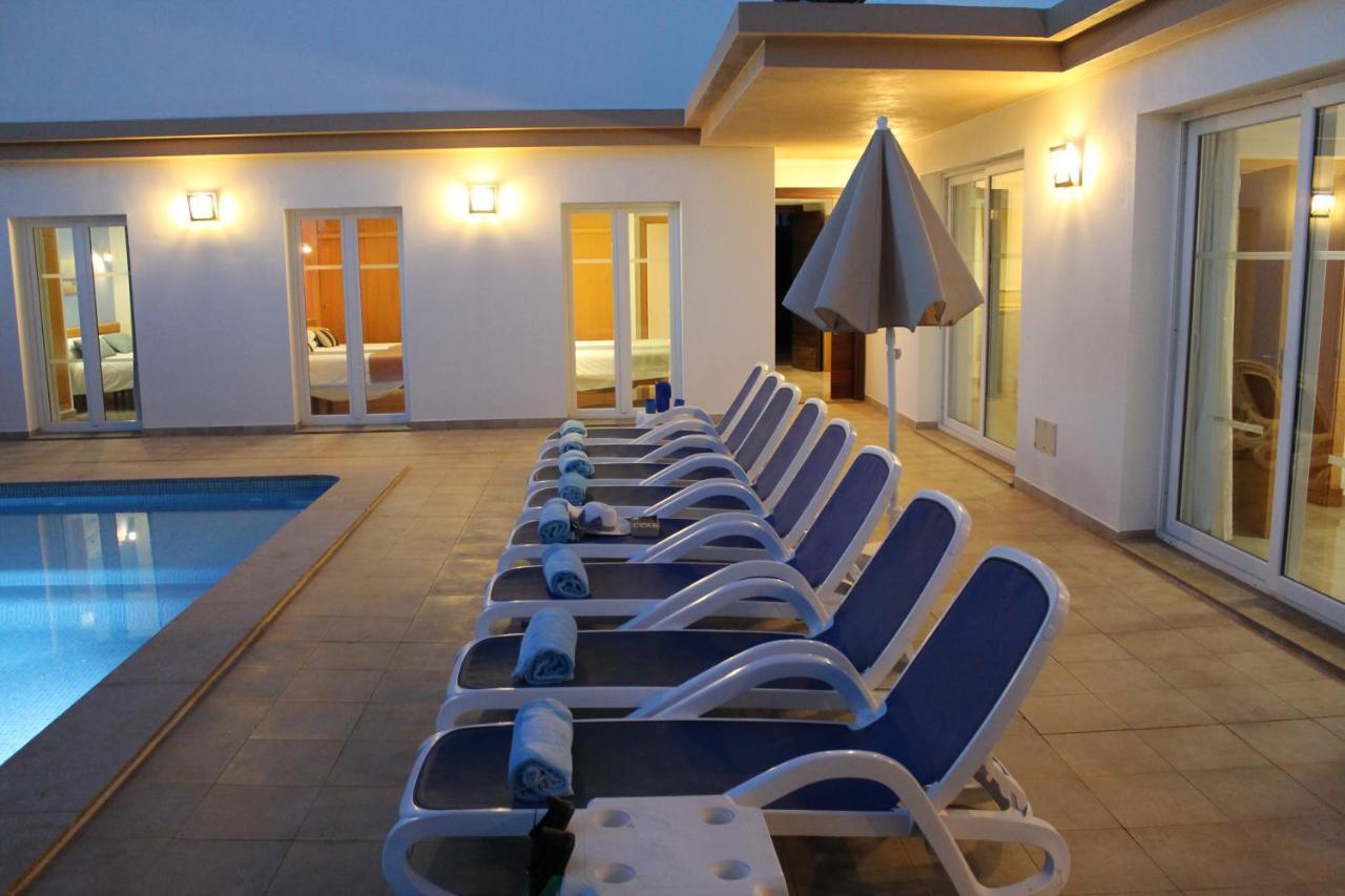 Villa Betty Cala'N Blanes  Zewnętrze zdjęcie